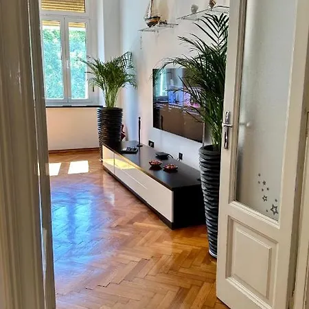 Exclusive Veli Rijeka